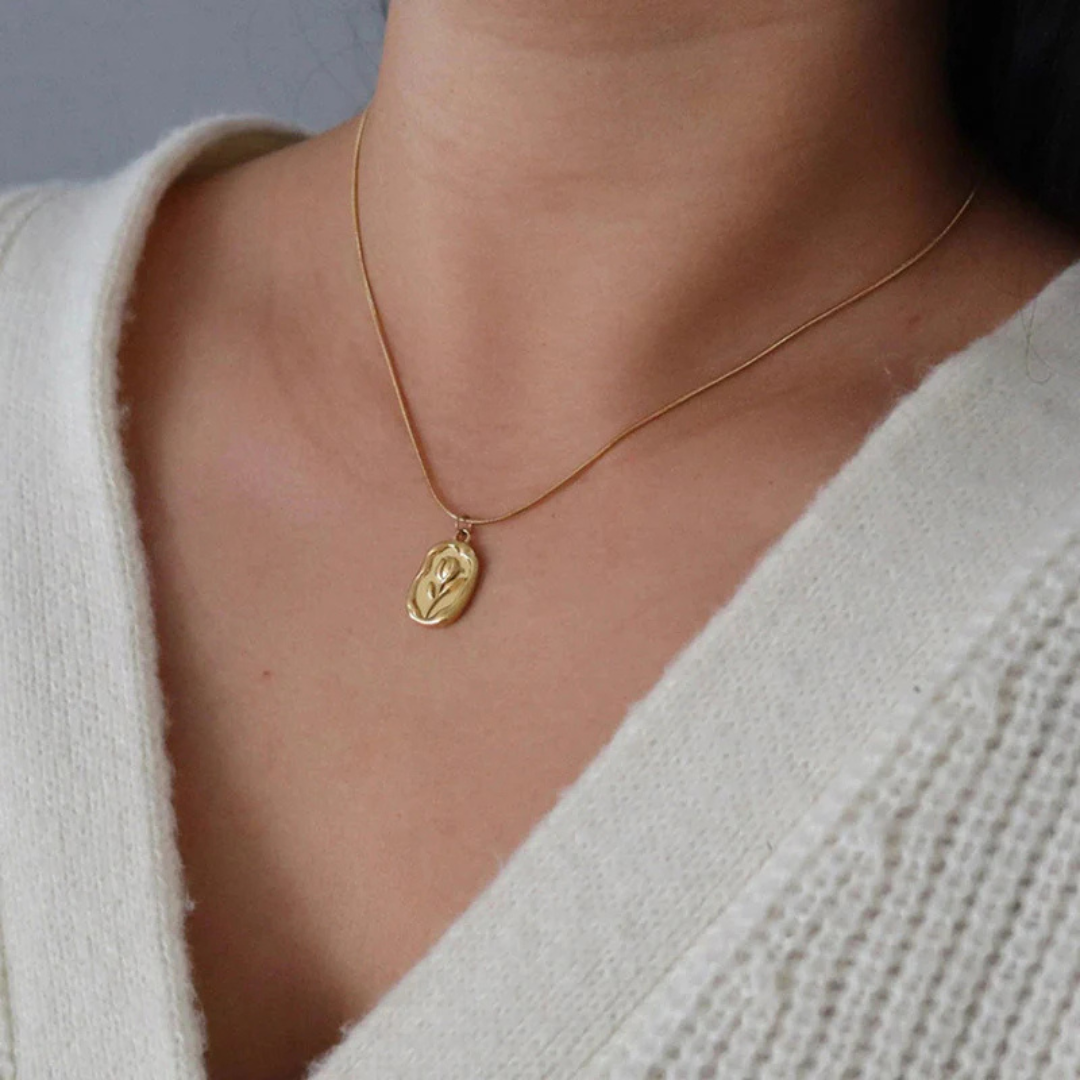 Gold Floral Medallion Pendant Necklace OSL-58