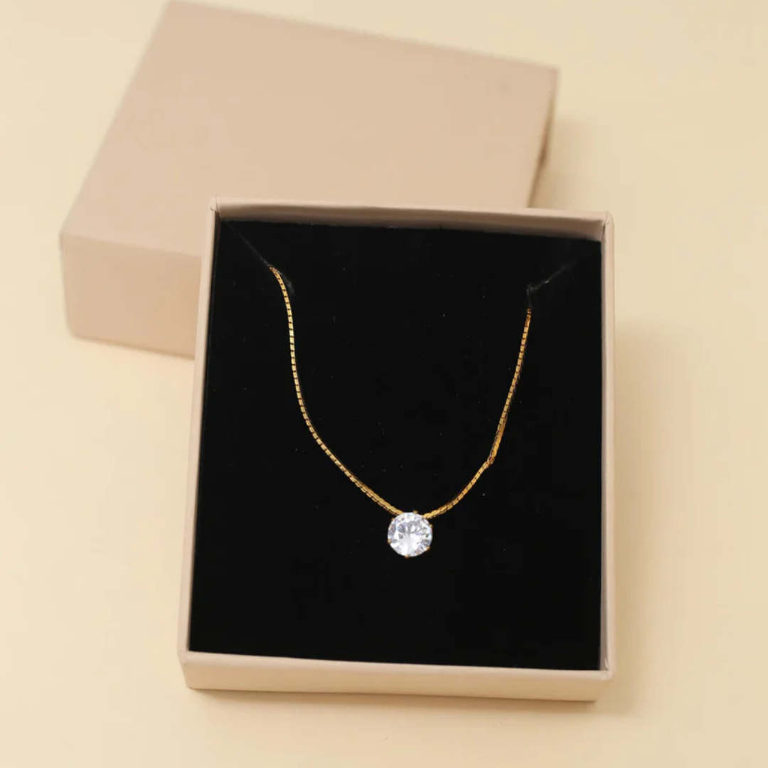 Elegant Solitaire Pendant Necklace – Gold-Tone Chain OSL22