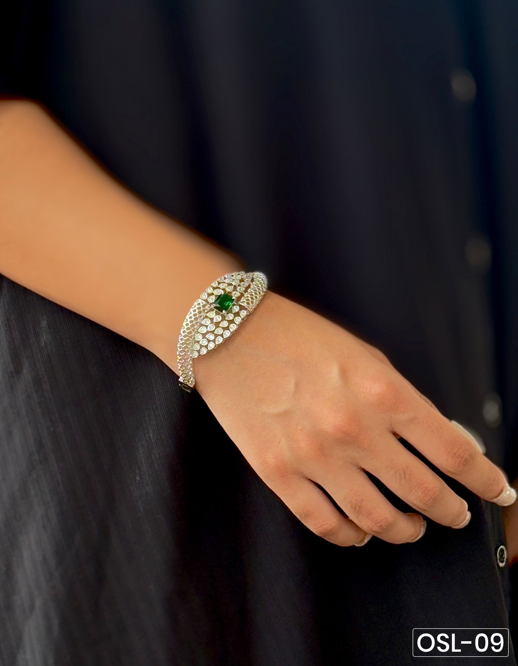 Luna Gleam A.D Blue Stone Silver Kada OSL09