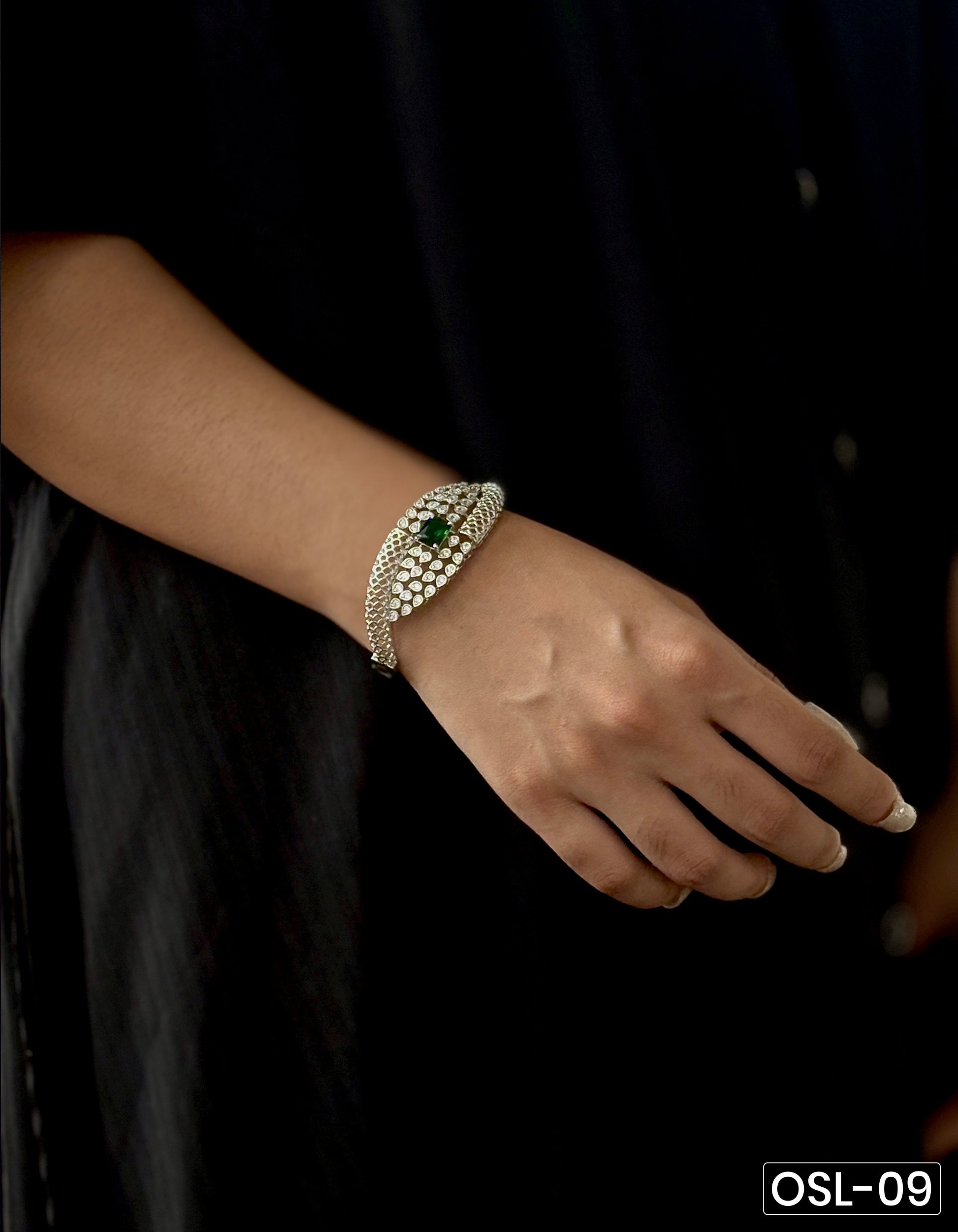 Luna Gleam A.D Blue Stone Silver Kada OSL09