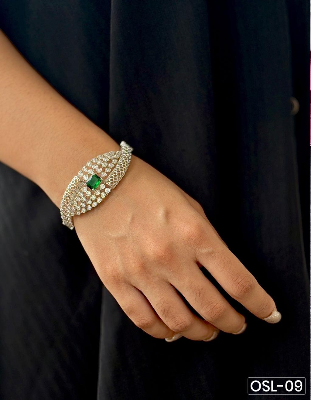 Luna Gleam A.D Blue Stone Silver Kada OSL09